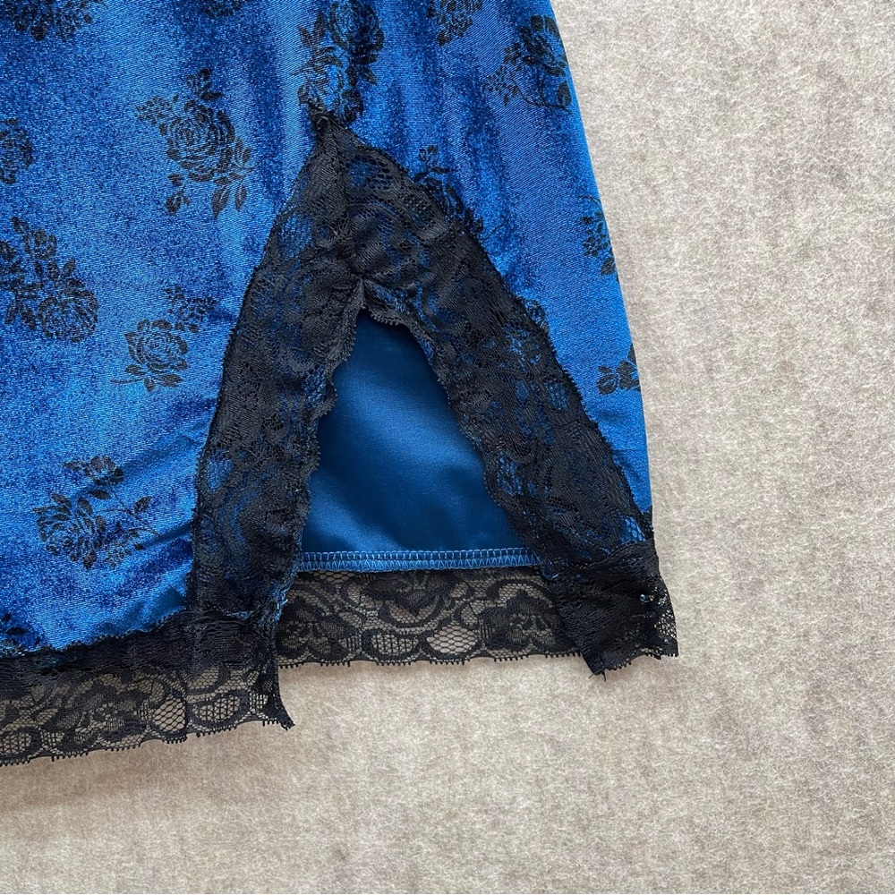 Women's Velvet Mini Slip Dress with Lace XL Juniors - Picture 4 of 8